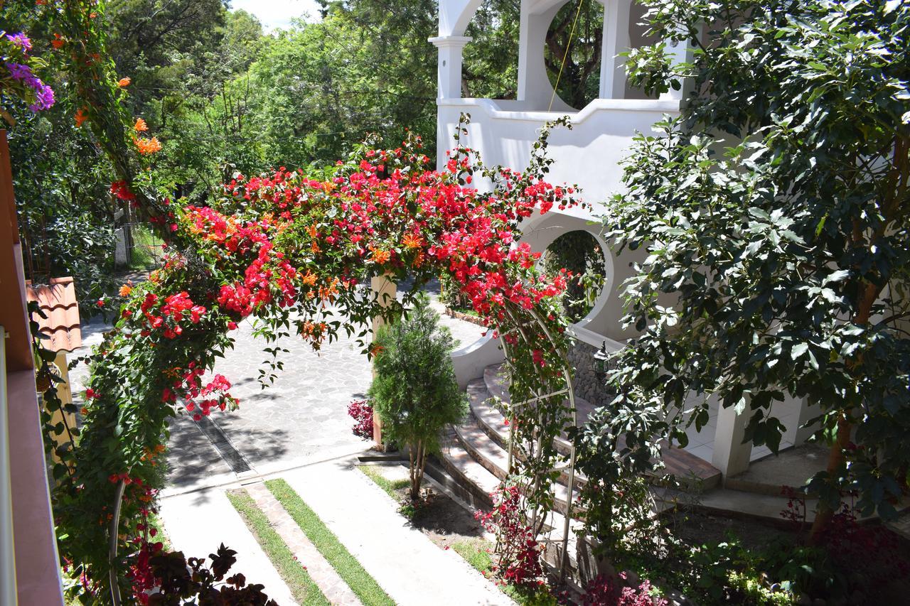 Pescador Hotel Ph Santiago Atitlan Exterior photo